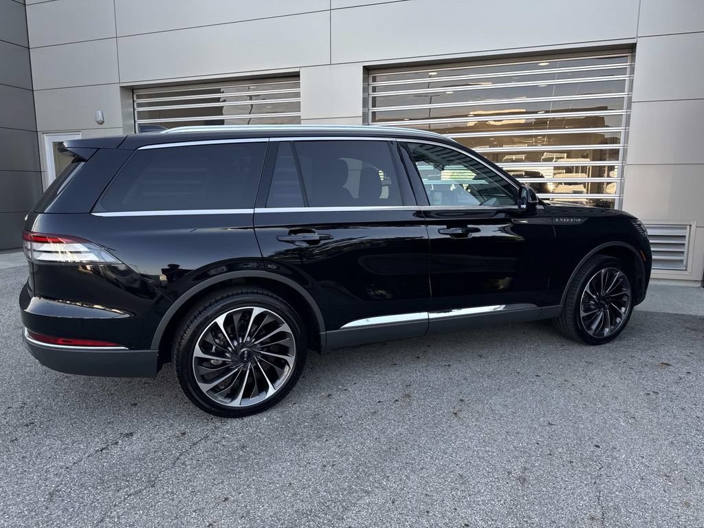 Used 2025 Lincoln Aviator Reserve w/ Illumination Package AWD/4WD image 7