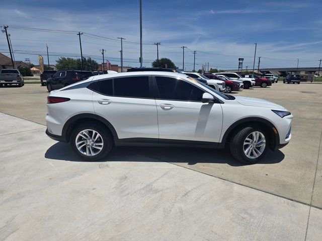 Used 2026 Buick Envista Preferred FWD image 2