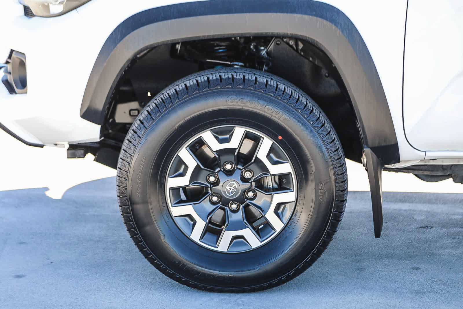 Certified 2023 Toyota Tacoma TRD Off-Road w/ Black Out Package (TMS) image 11