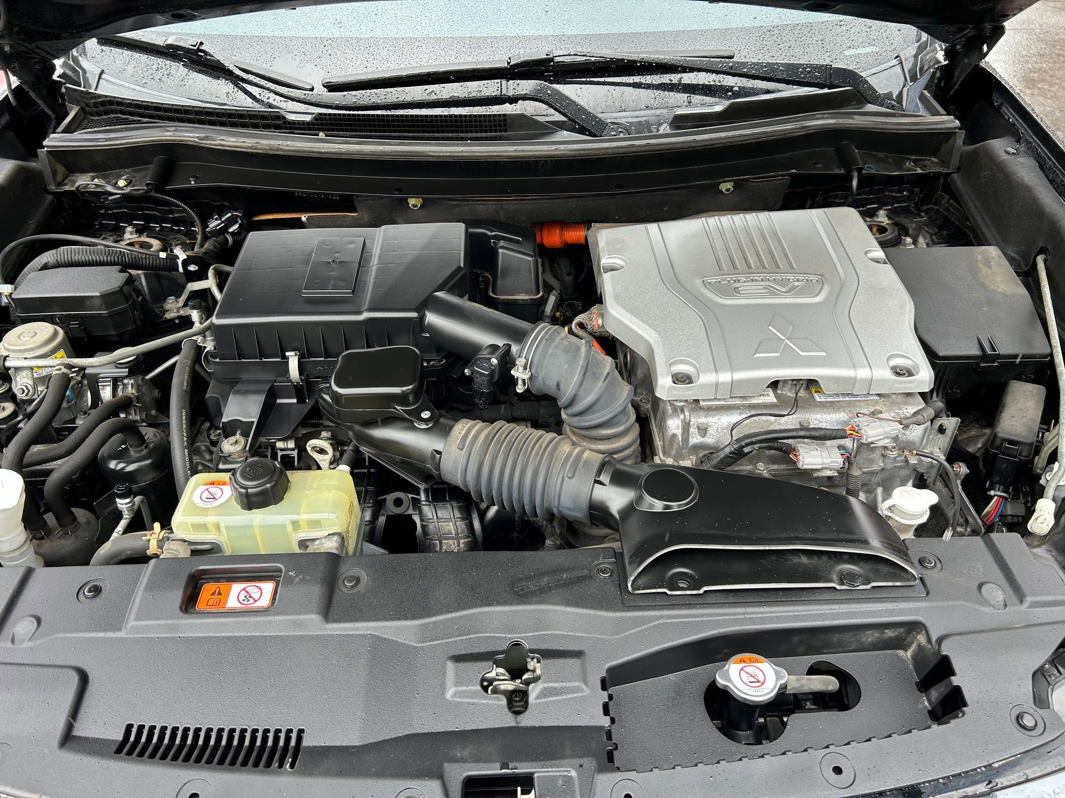 Used 2018 Mitsubishi Outlander GT AWD/4WD image 33