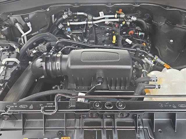 Used 2024 Ford Explorer XLT w/ Equipment Group 202A AWD/4WD image 23
