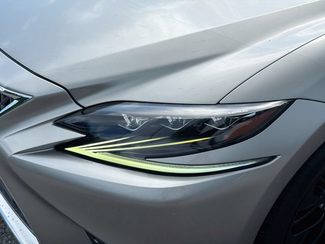 Used 2018 Lexus LS 500 w/ Interior Upgrade Package RWD image 9