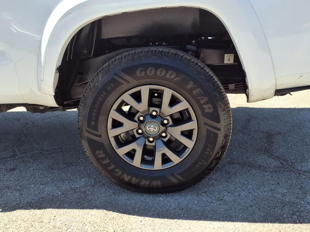 Used 2023 Toyota Tacoma SR5 image 4