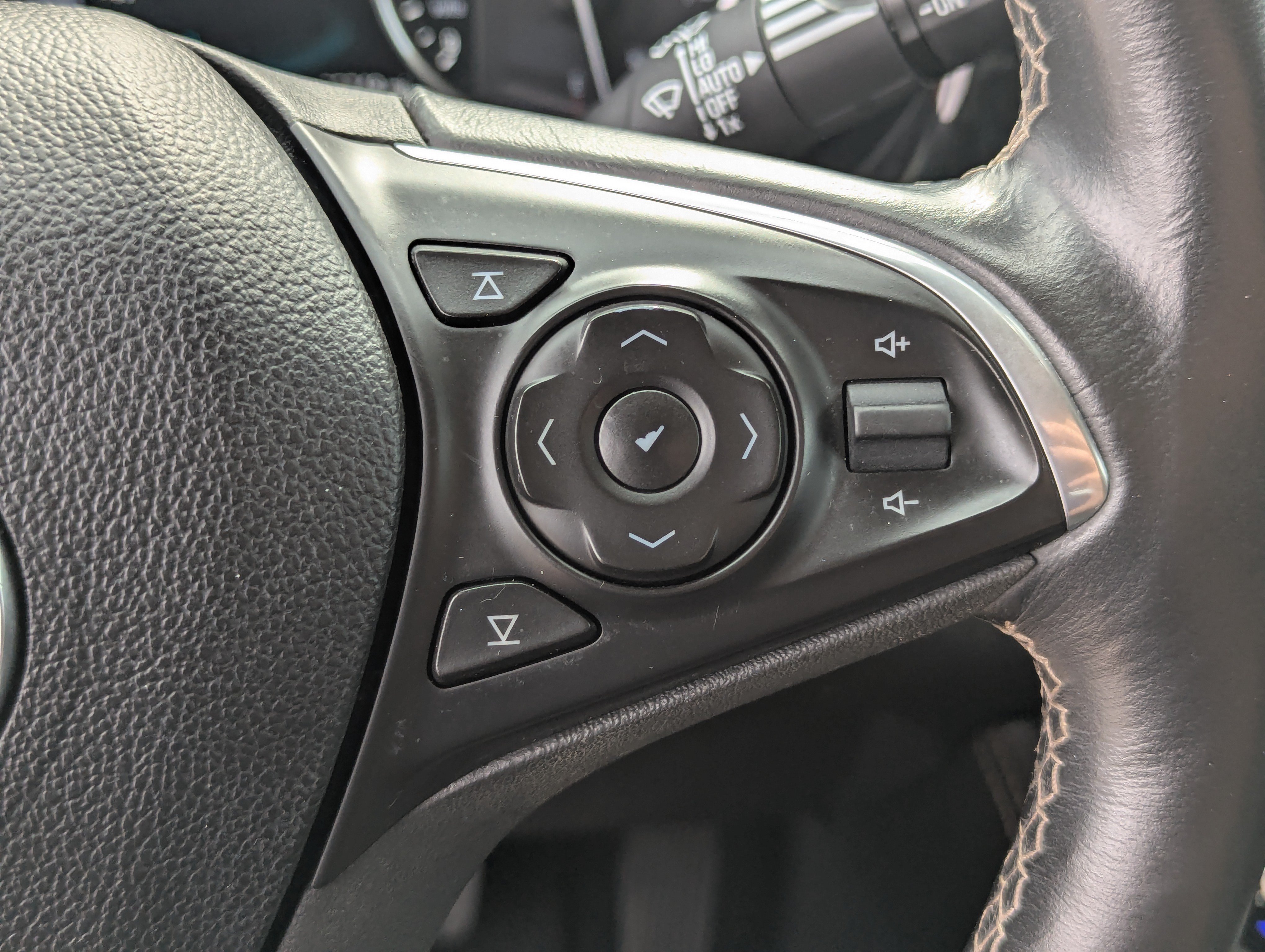 Certified 2016 Buick Envision Premium AWD/4WD image 29
