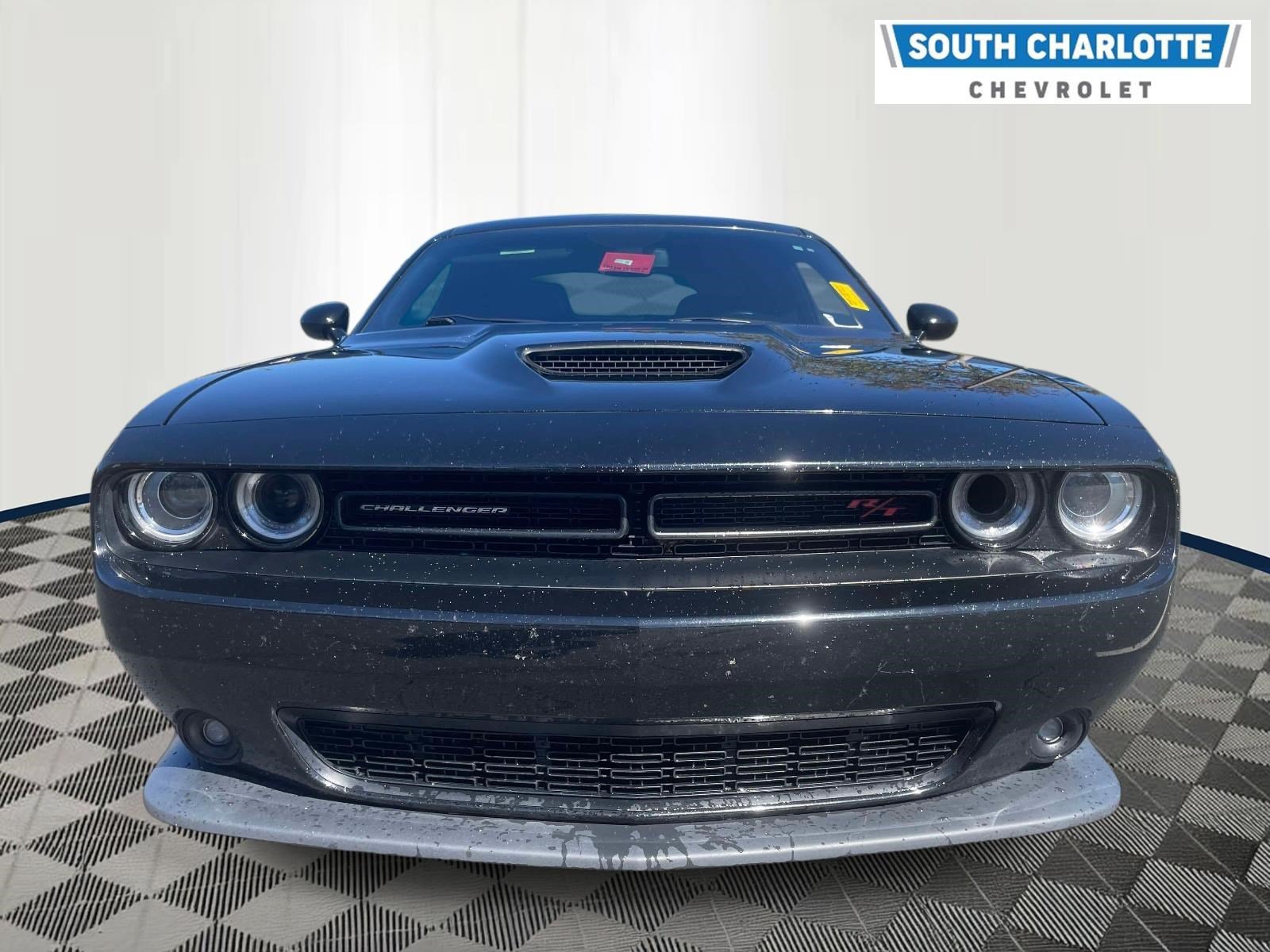 Used 2019 Dodge Challenger R/T w/ Cold Weather Group RWD image 2