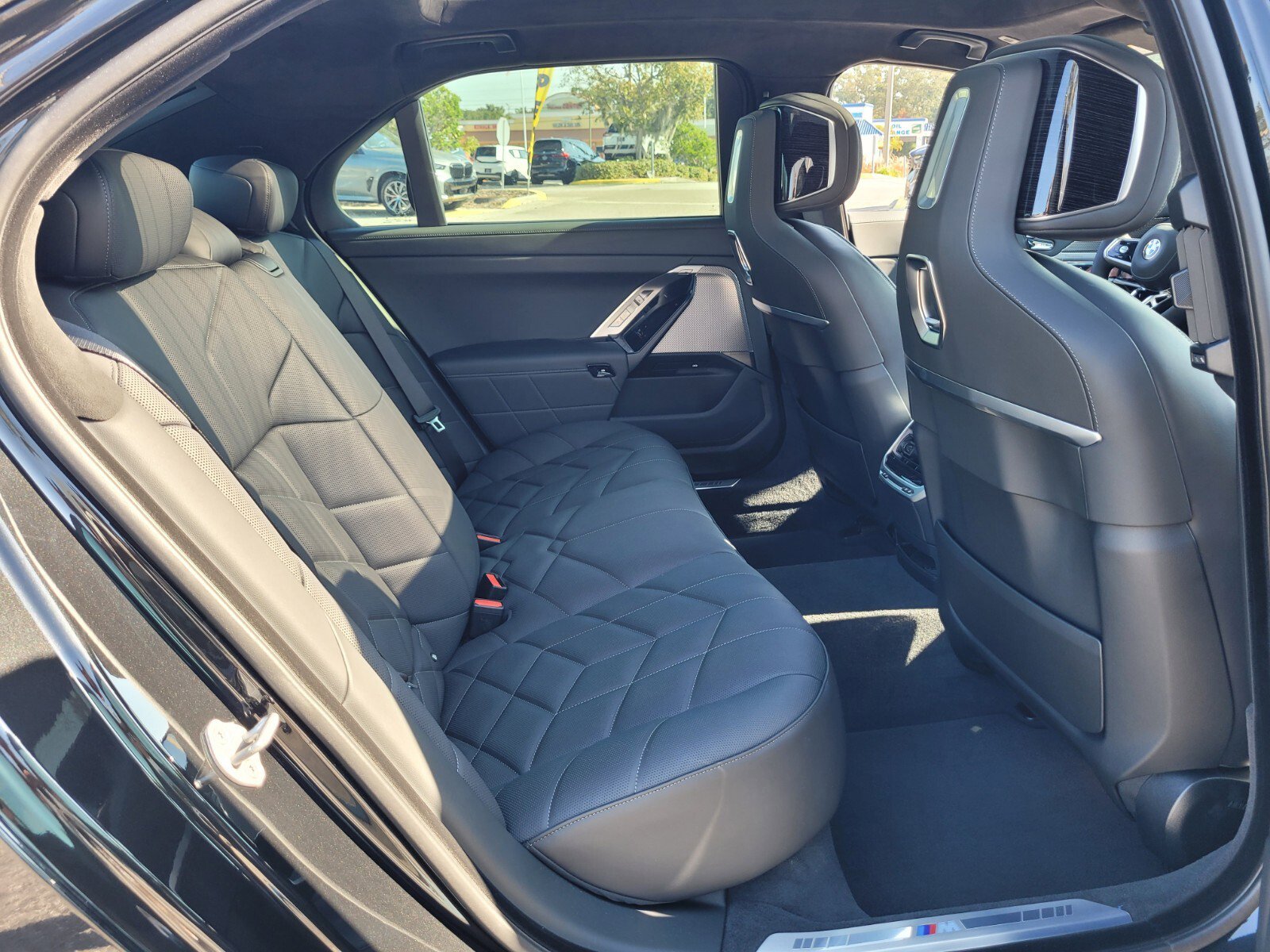 Used 2026 BMW 740i w/ Executive Package image 16