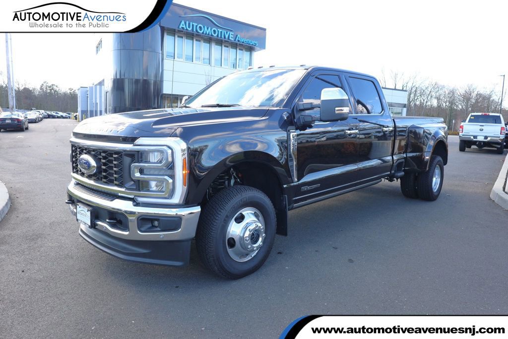 Used 2025 Ford F350 Lariat w/ Lariat Ultimate Package
