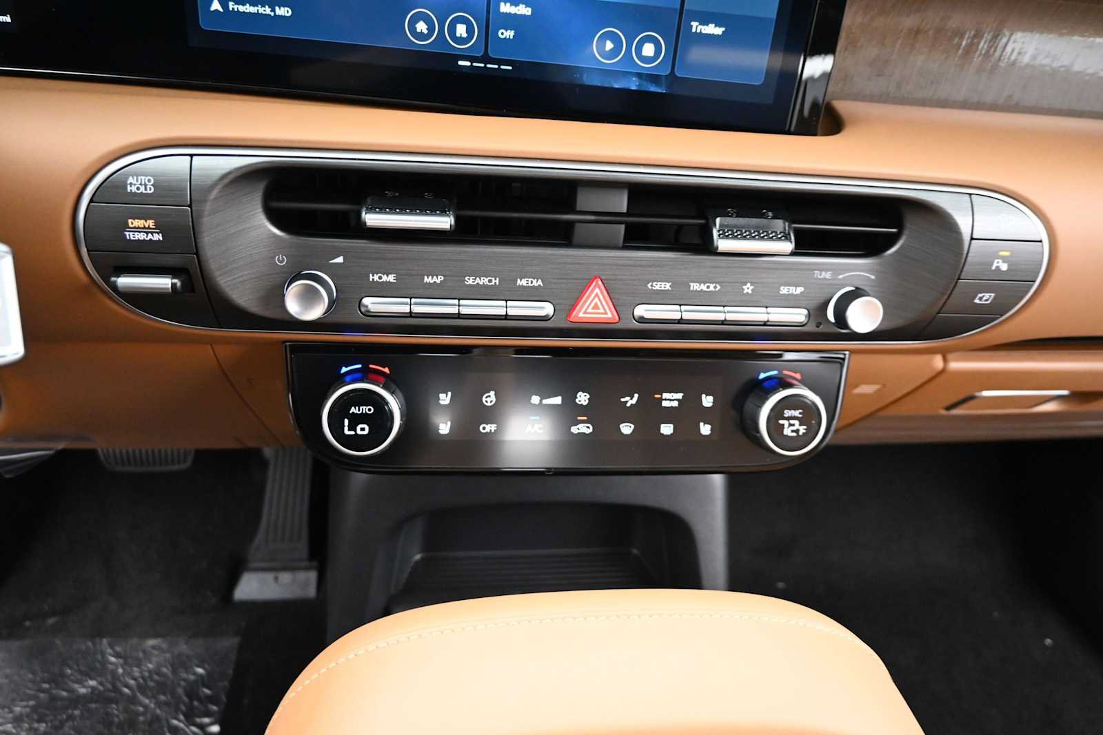 New 2026 Hyundai Palisade Calligraphy AWD/4WD image 18