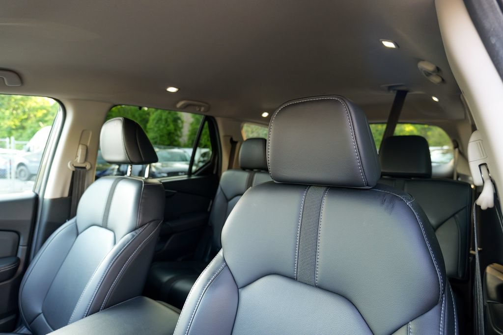 Used 2025 Honda Pilot EX-L image 24
