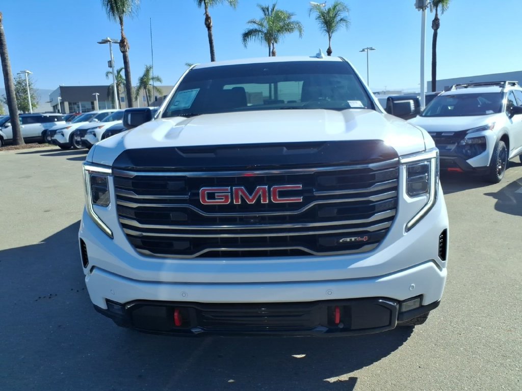 Used 2025 GMC Sierra 1500 AT4 AWD/4WD image 2