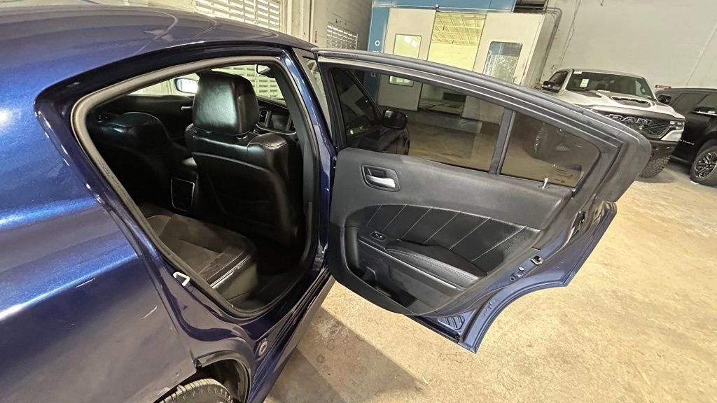 Used 2017 Dodge Charger R/T Scat Pack RWD image 32