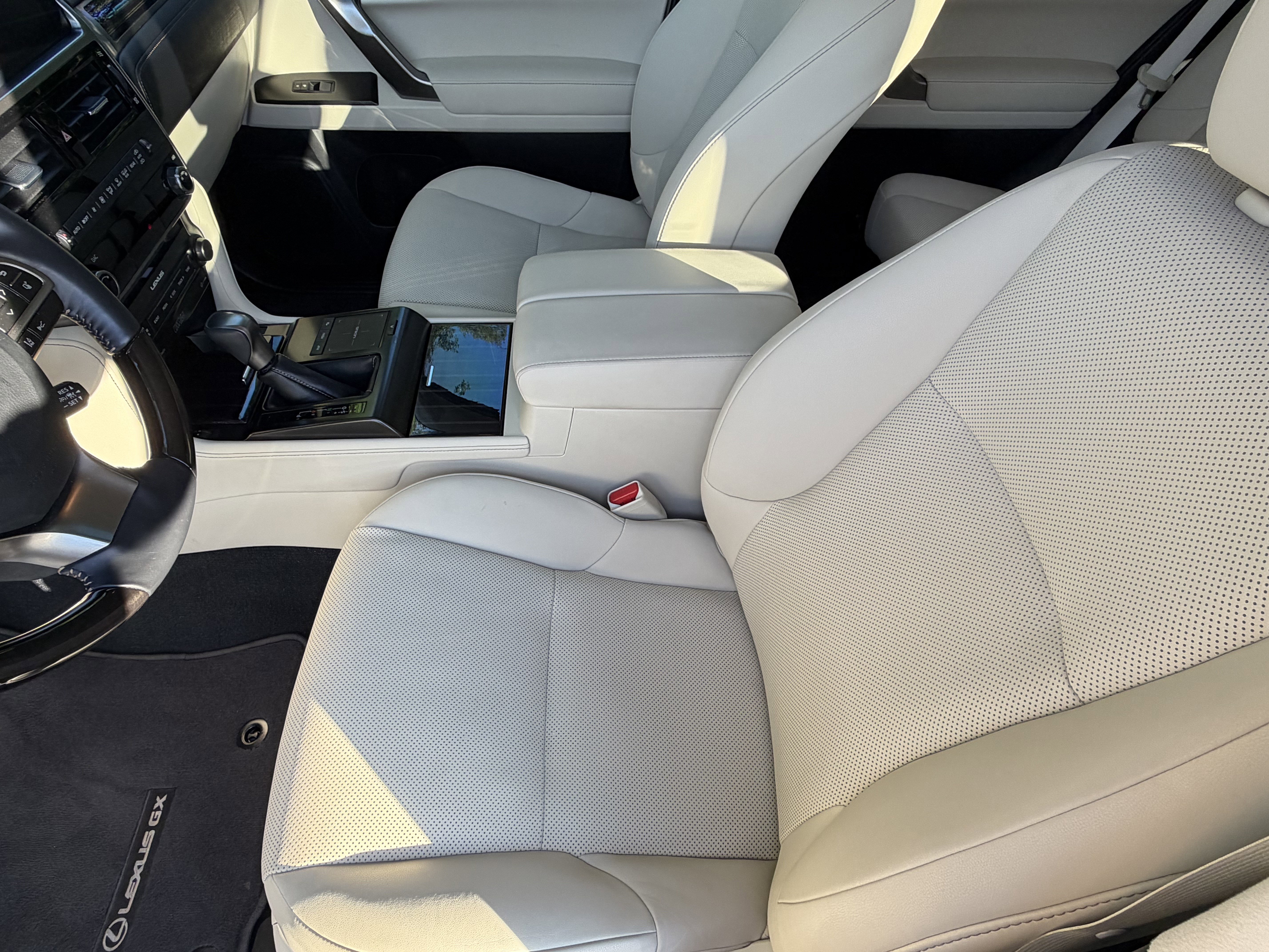 Used 2022 Lexus GX 460 Premium w/ Premium Plus Package AWD/4WD image 16
