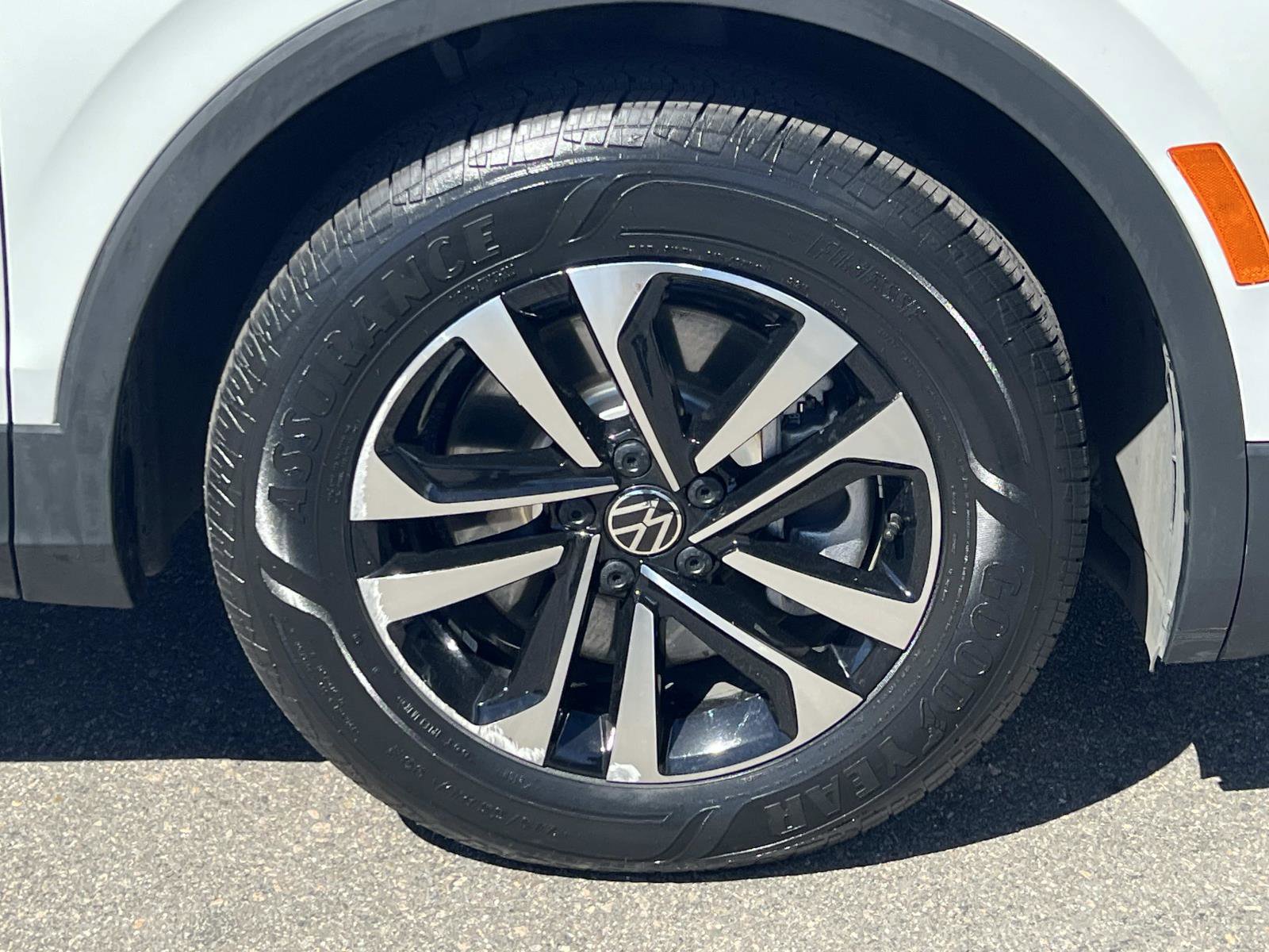 Certified 2024 Volkswagen Tiguan S image 27