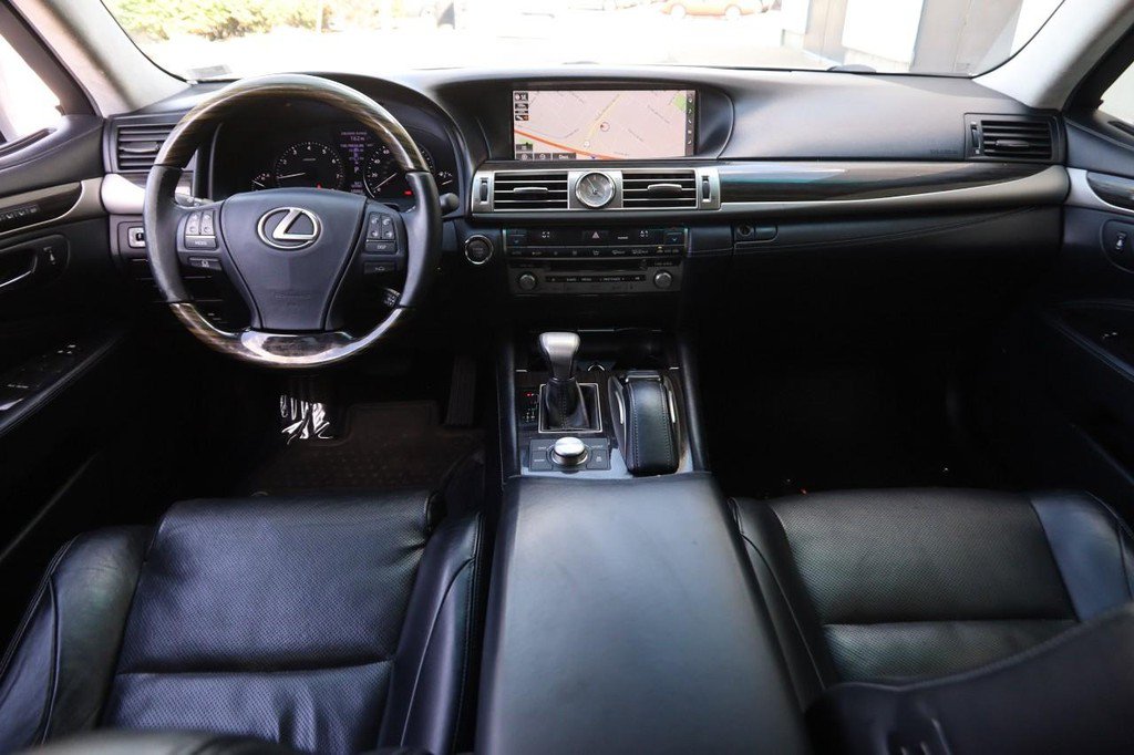 Used 2016 Lexus LS 460 AWD w/ Comfort Package image 24