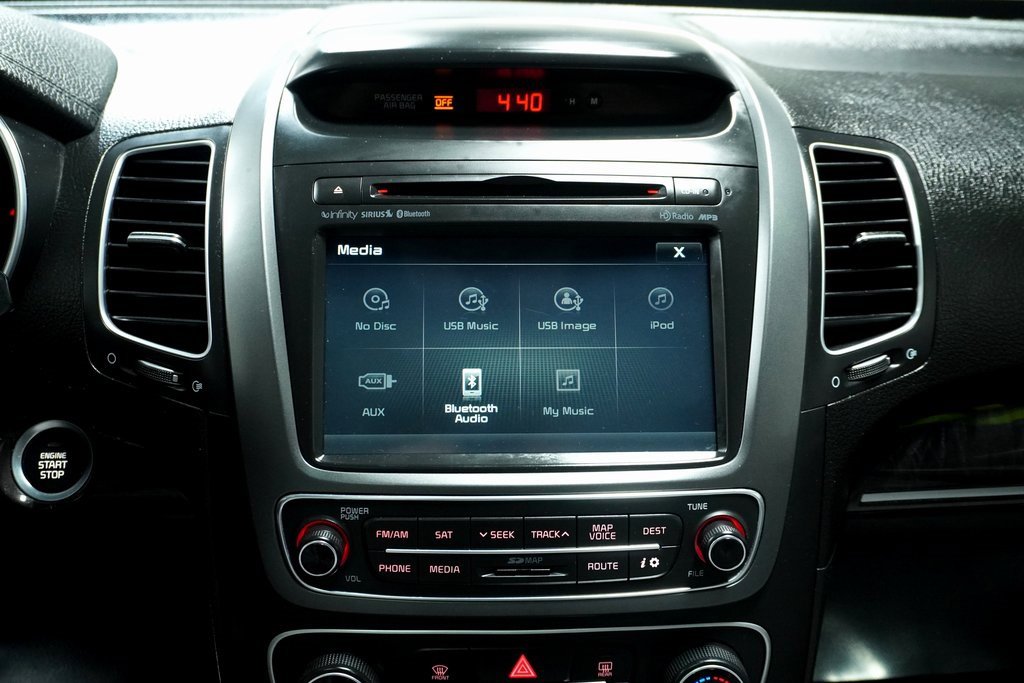 Used 2015 Kia Sorento SX image 20