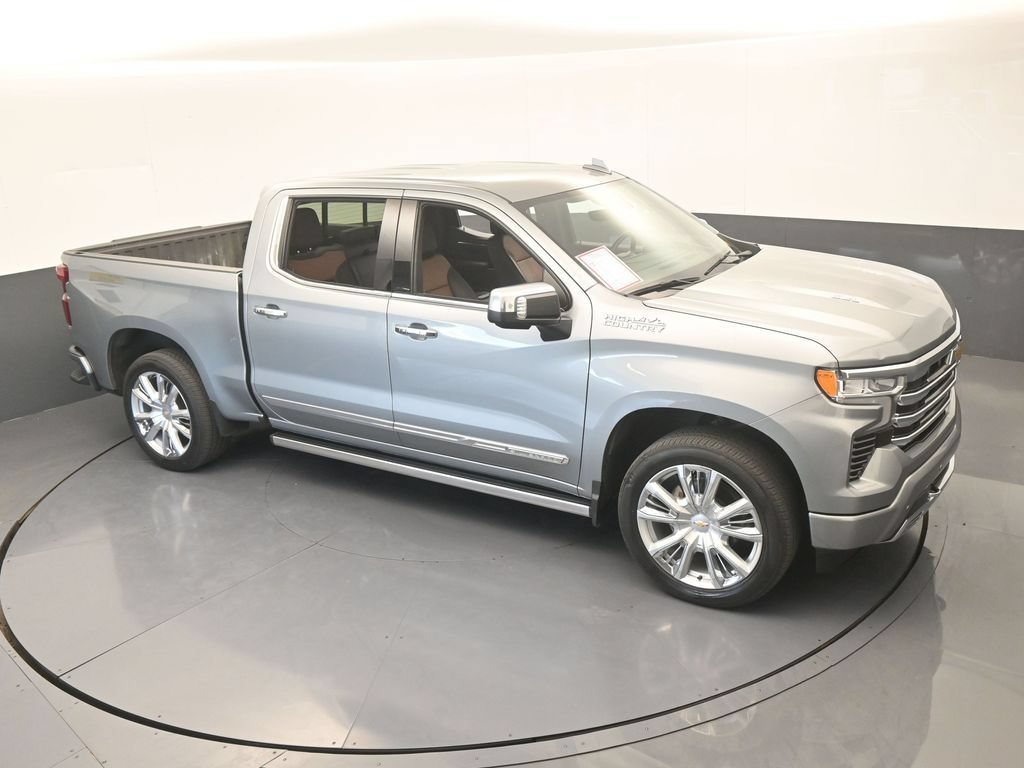 Used 2024 Chevrolet Silverado 1500 High Country w/ Technology Package AWD/4WD image 68