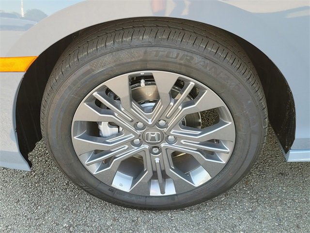 New 2026 Honda Odyssey Touring image 5