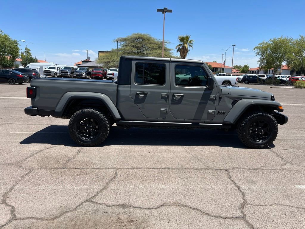 Used 2023 Jeep Gladiator Sport image 10