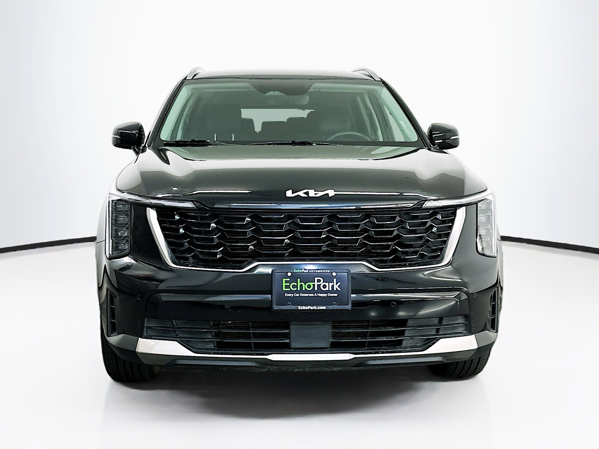 Used 2024 Kia Sorento S image 2