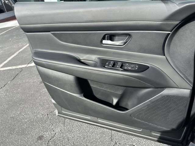 Certified 2025 Nissan Murano SV image 16