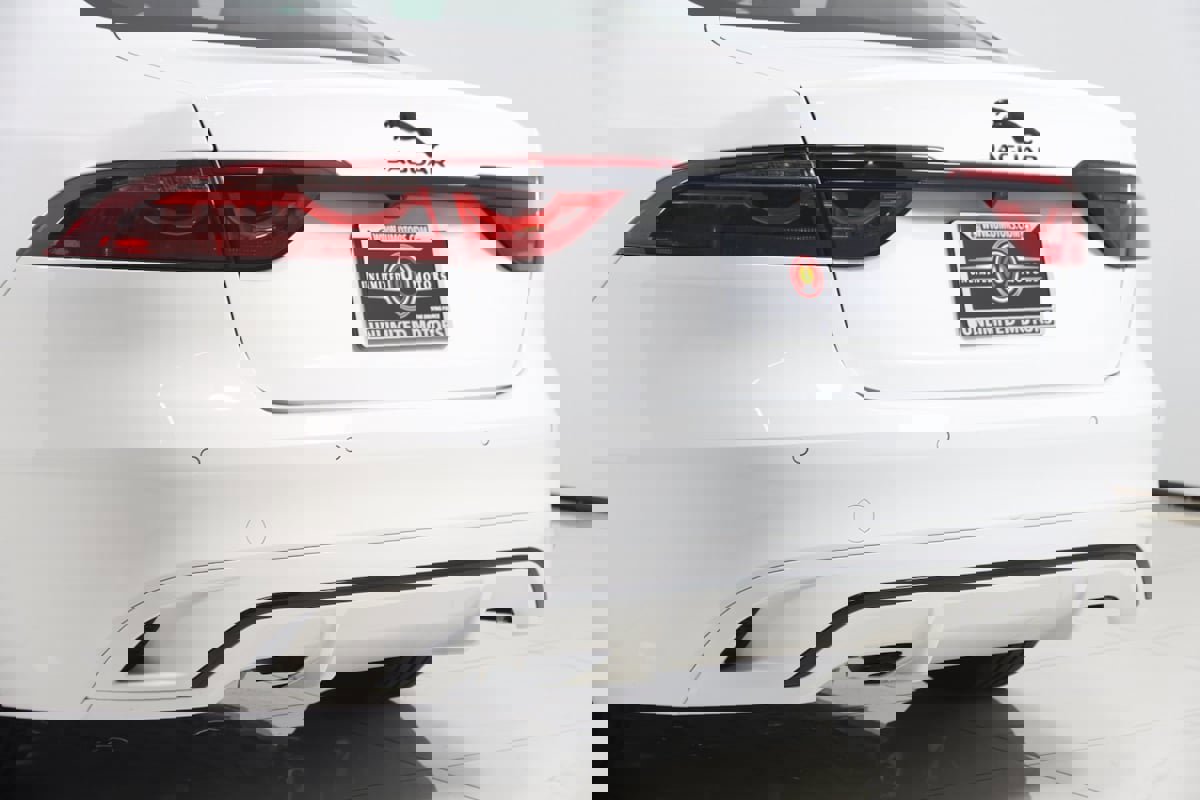 Used 2024 Jaguar XF R-Dynamic SE image 26