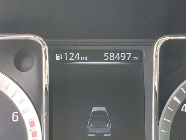 Used 2018 Nissan Titan SV AWD/4WD image 27