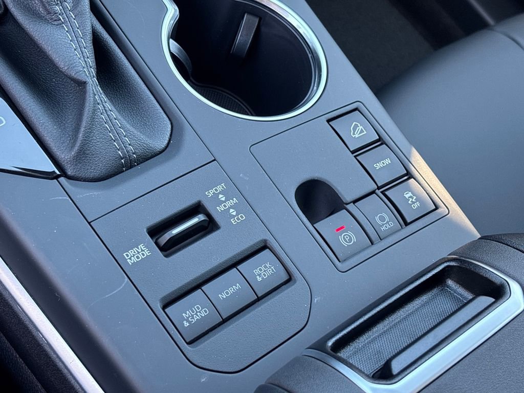 New 2026 Toyota Highlander XLE image 23