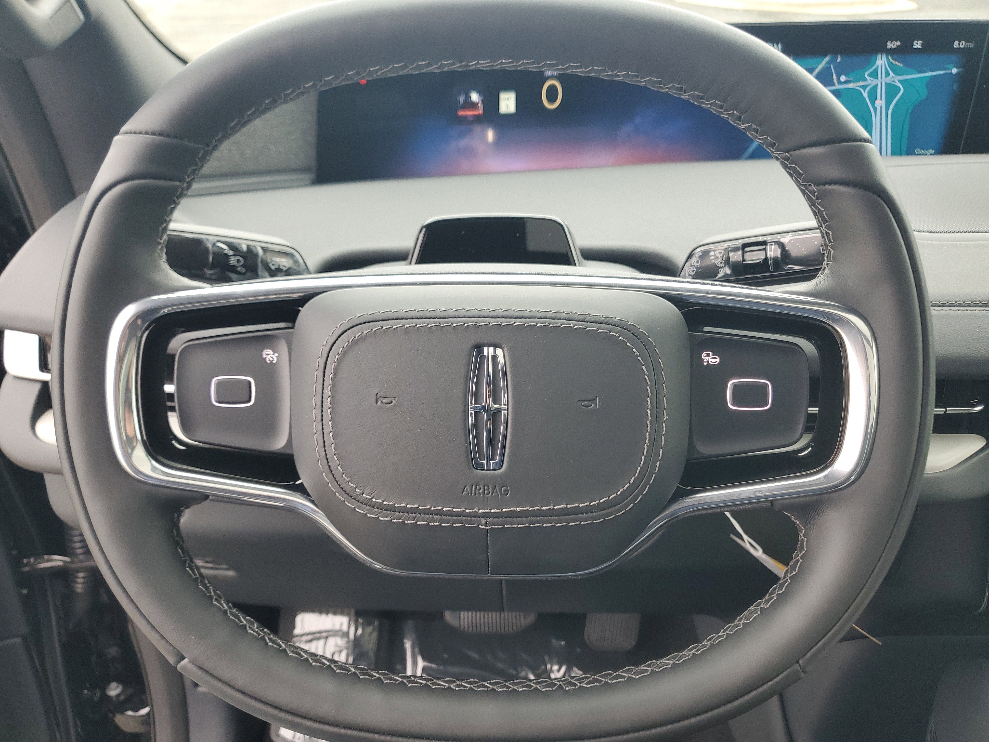 New 2026 Lincoln Navigator Reserve AWD/4WD image 16