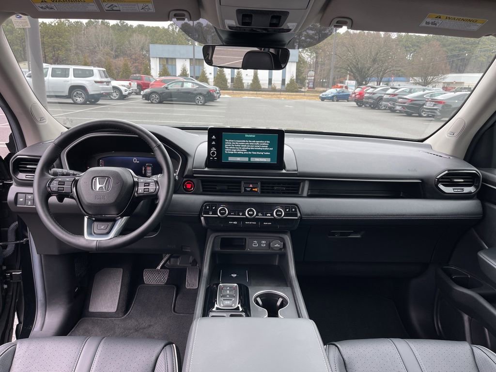 Used 2025 Honda Pilot Elite image 8