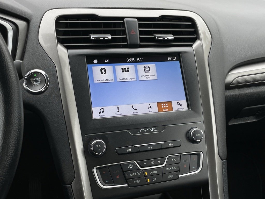 Used 2019 Ford Fusion SE image 16