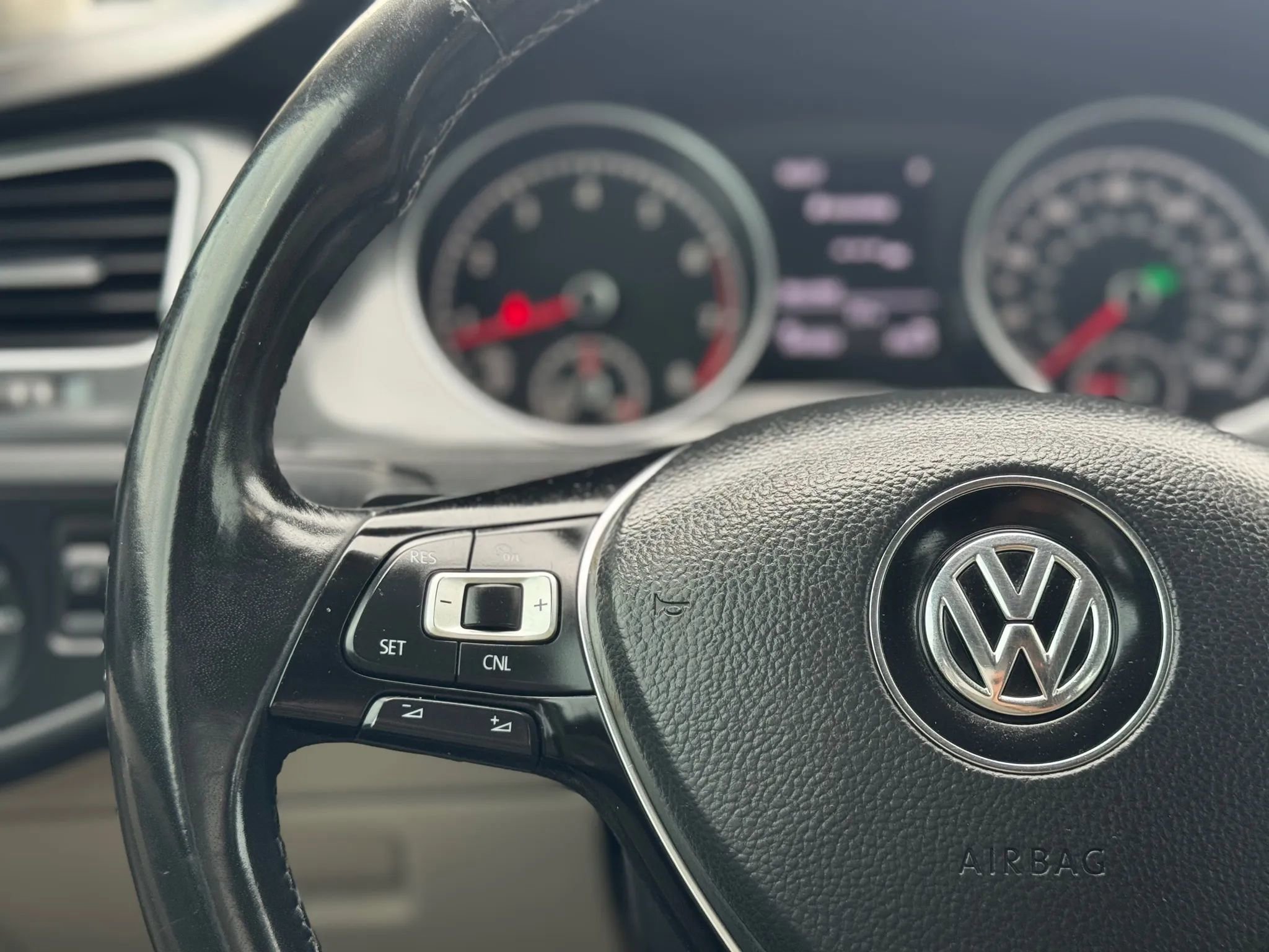 Used 2018 Volkswagen Golf S FWD image 20