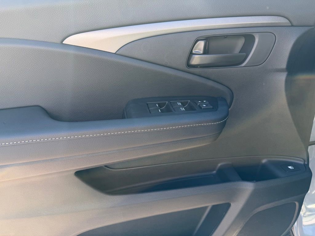 New 2026 Honda Ridgeline Sport image 13