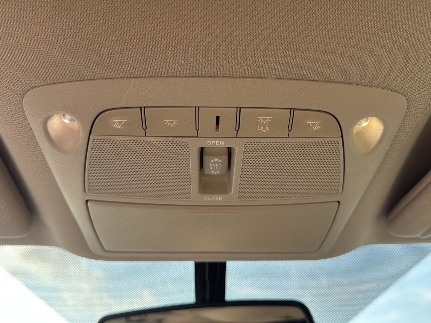 Used 2015 Nissan Murano SL w/ SL Technology Package FWD image 34