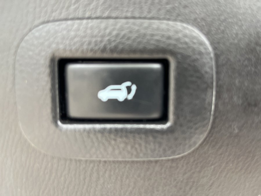 Used 2015 INFINITI QX80 4WD w/ Deluxe Technology Package image 24