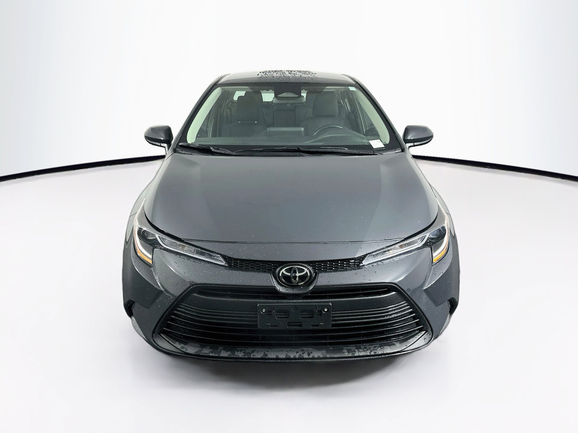 Used 2024 Toyota Corolla LE FWD image 2