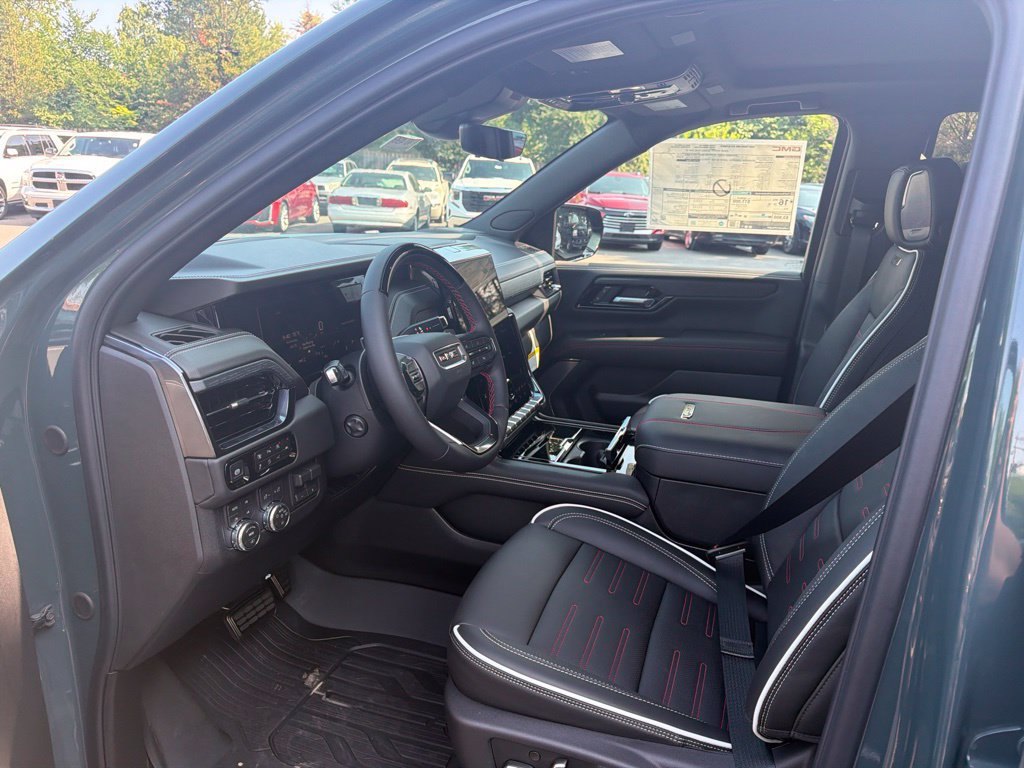 New 2026 GMC Yukon AT4 Ultimate w/ LPO, Floor Liner Package AWD/4WD image 13