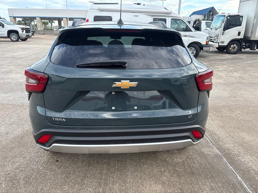 Used 2026 Chevrolet Trax LT FWD image 6