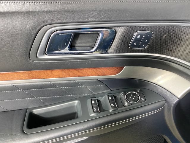 Used 2018 Ford Explorer Platinum AWD/4WD image 12