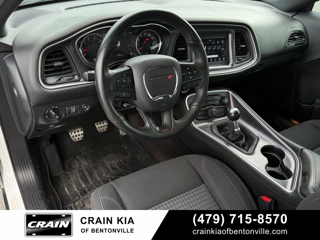 Used 2018 Dodge Challenger R/T w/ Performance Handling Group RWD image 9