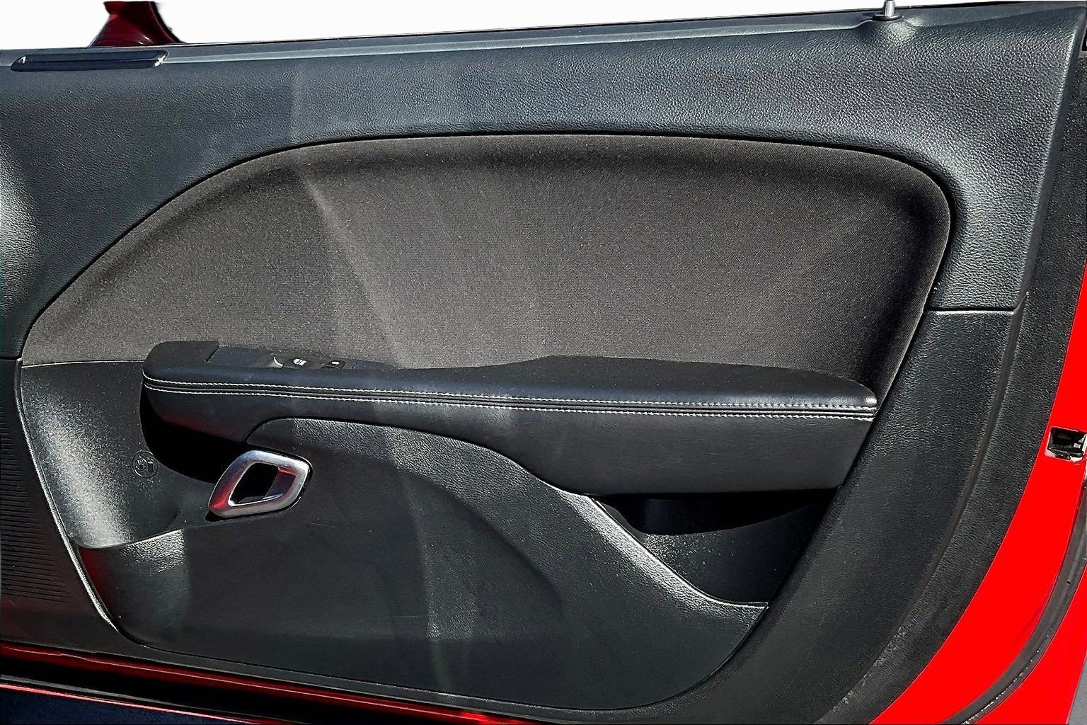 Used 2019 Dodge Challenger R/T image 16