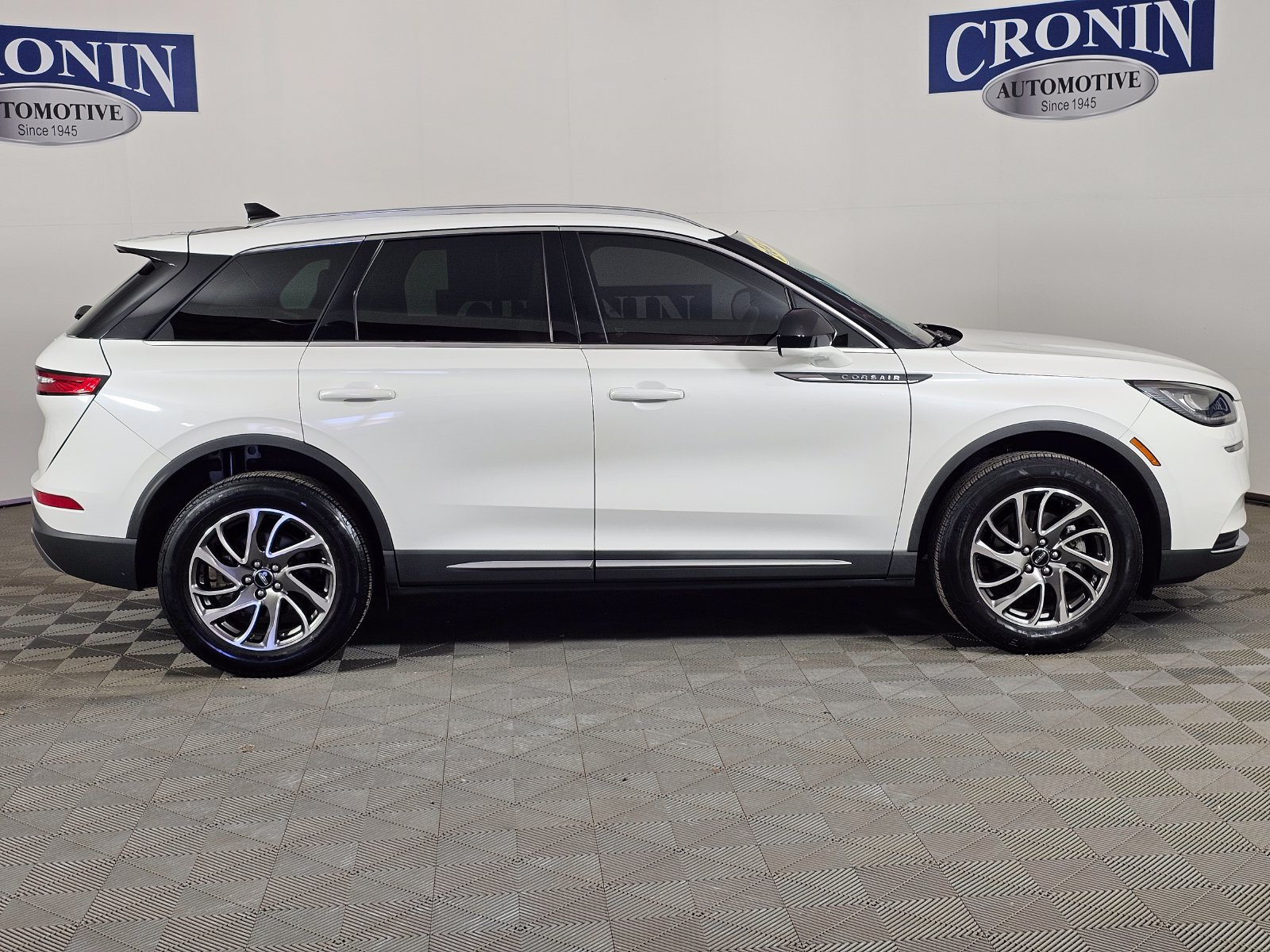 Used 2021 Lincoln Corsair FWD image 30