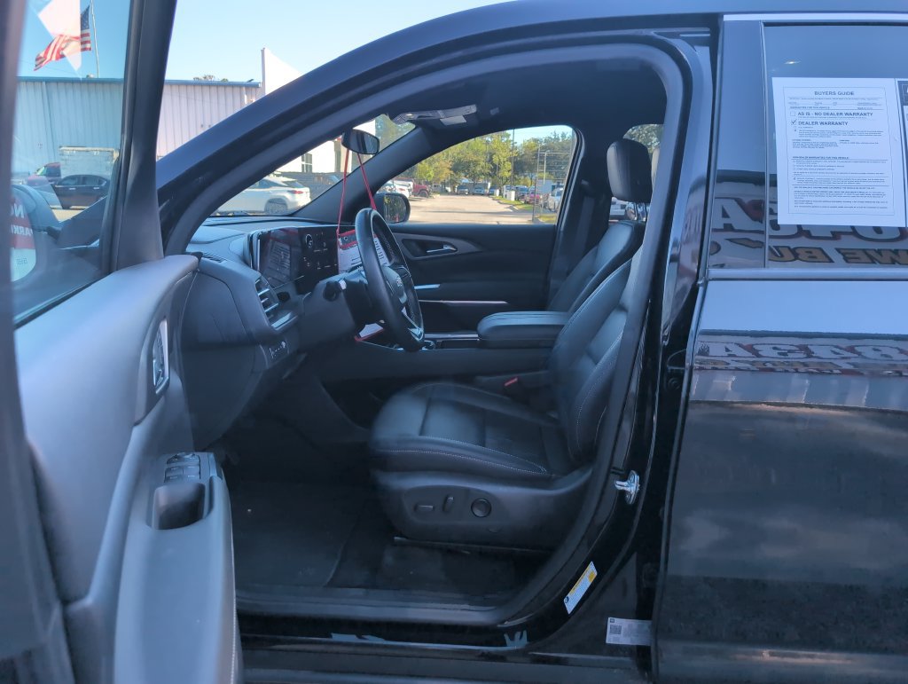 Used 2025 Chevrolet Traverse LT AWD/4WD image 10