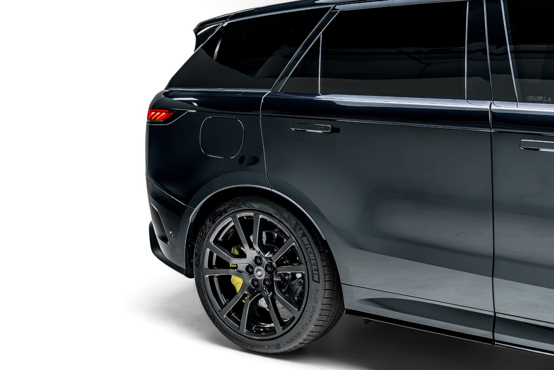 Used 2025 Land Rover Range Rover Sport SV Edition Two AWD/4WD image 14