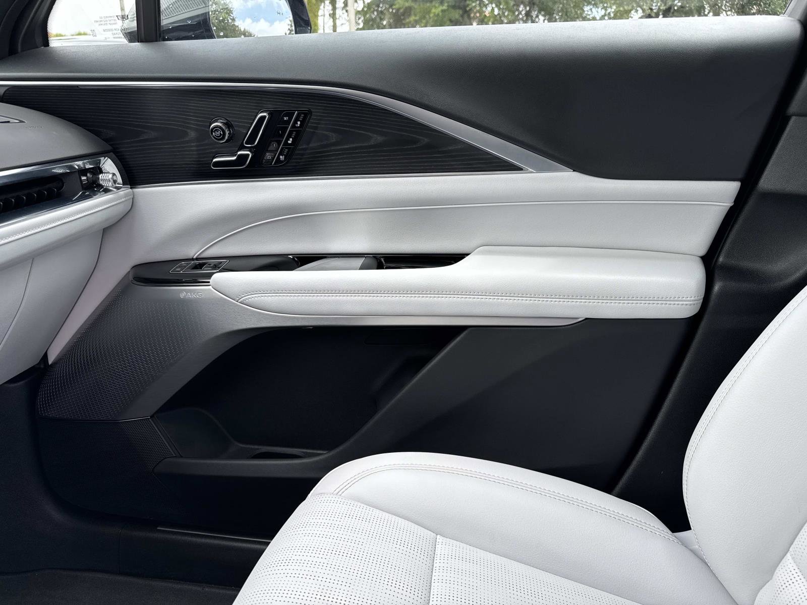 New 2025 Cadillac Lyriq Sport image 23