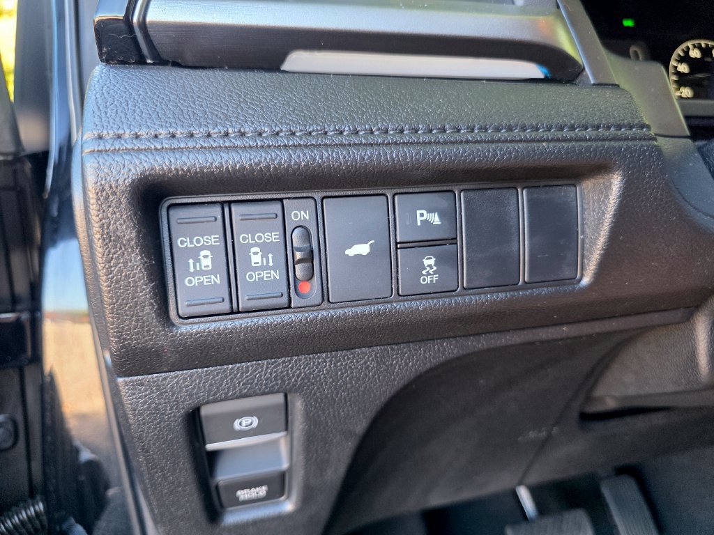 Used 2026 Honda Odyssey Touring image 17