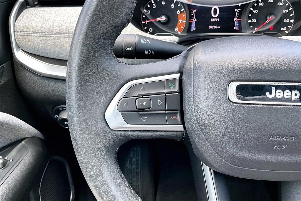 Used 2024 Jeep Compass Latitude AWD/4WD image 11
