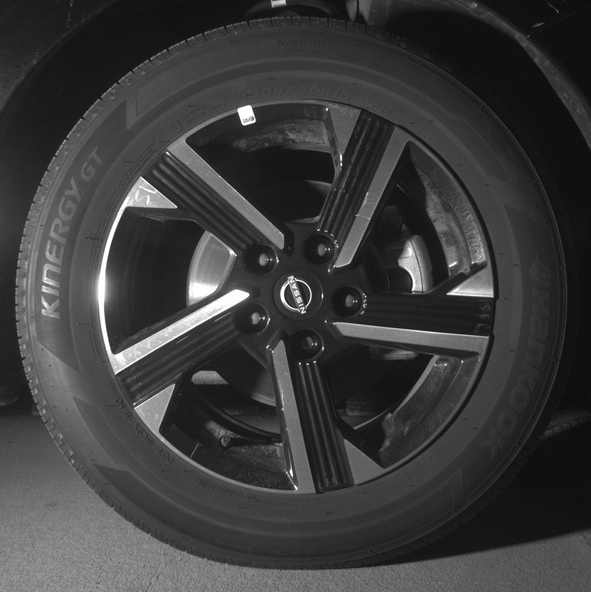 Used 2025 Nissan Sentra SV image 13