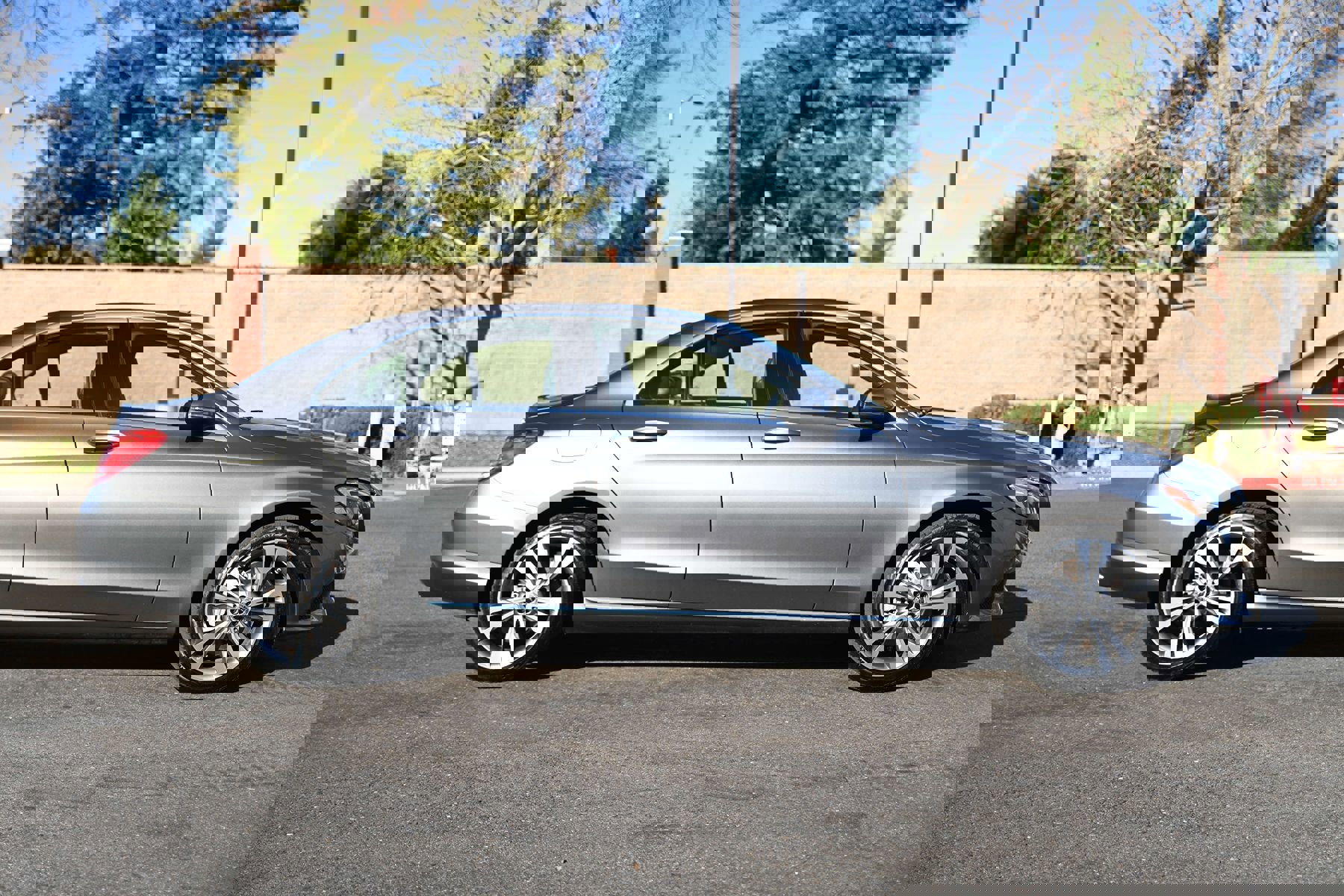 Used 2018 Mercedes-Benz C 300 4MATIC Sedan image 3