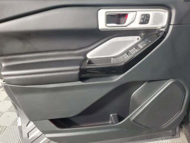 Used 2023 Ford Explorer Platinum w/ Technology Package image 19
