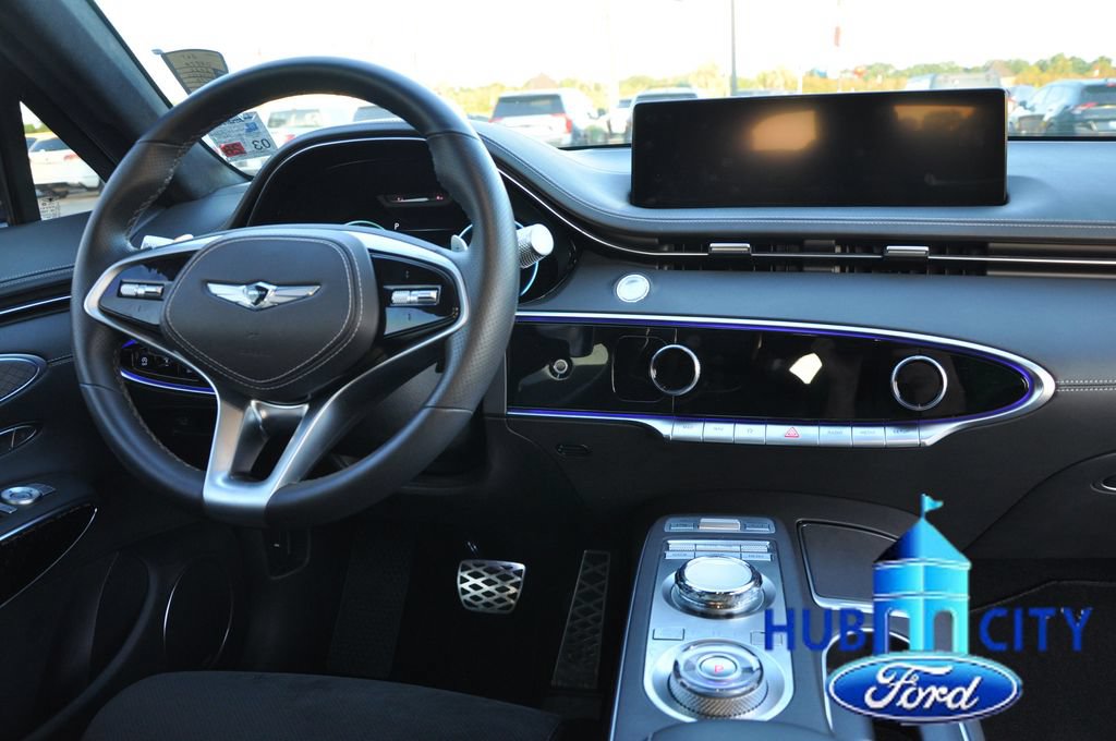 Used 2022 Genesis GV70 3.5T Sport w/ Sport Prestige Package AWD/4WD image 19